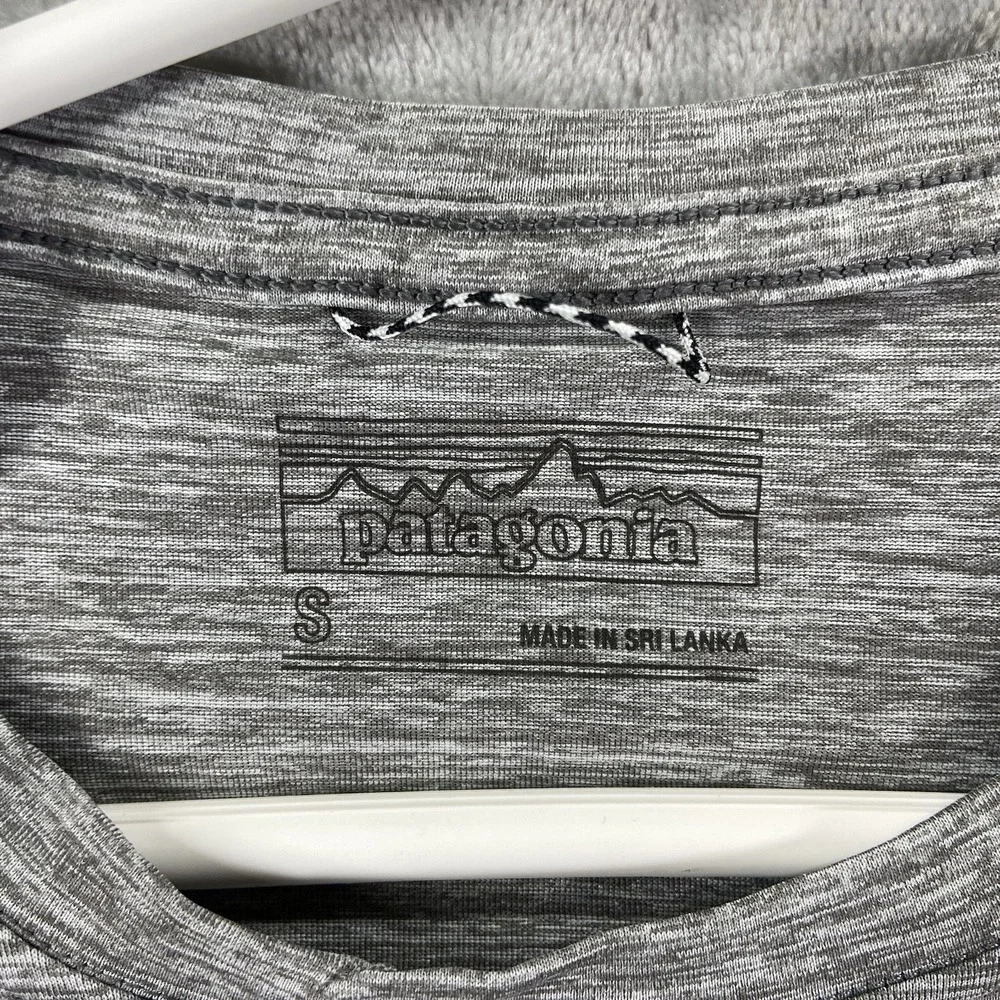 Patagonia T-Shirt Mens Small Capilene Cool Daily Performance Graphic Tee Outdoor